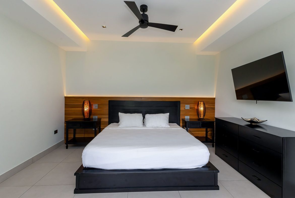 LUXURY PROPERTY NEAR TO THE BEACH, QUEPOS – 0.04 ACRES