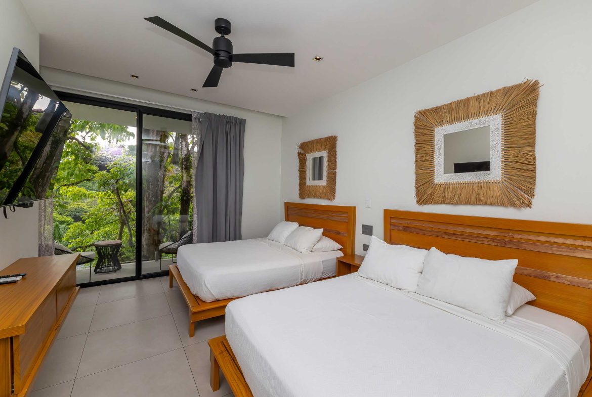 LUXURY PROPERTY NEAR TO THE BEACH, QUEPOS – 0.04 ACRES