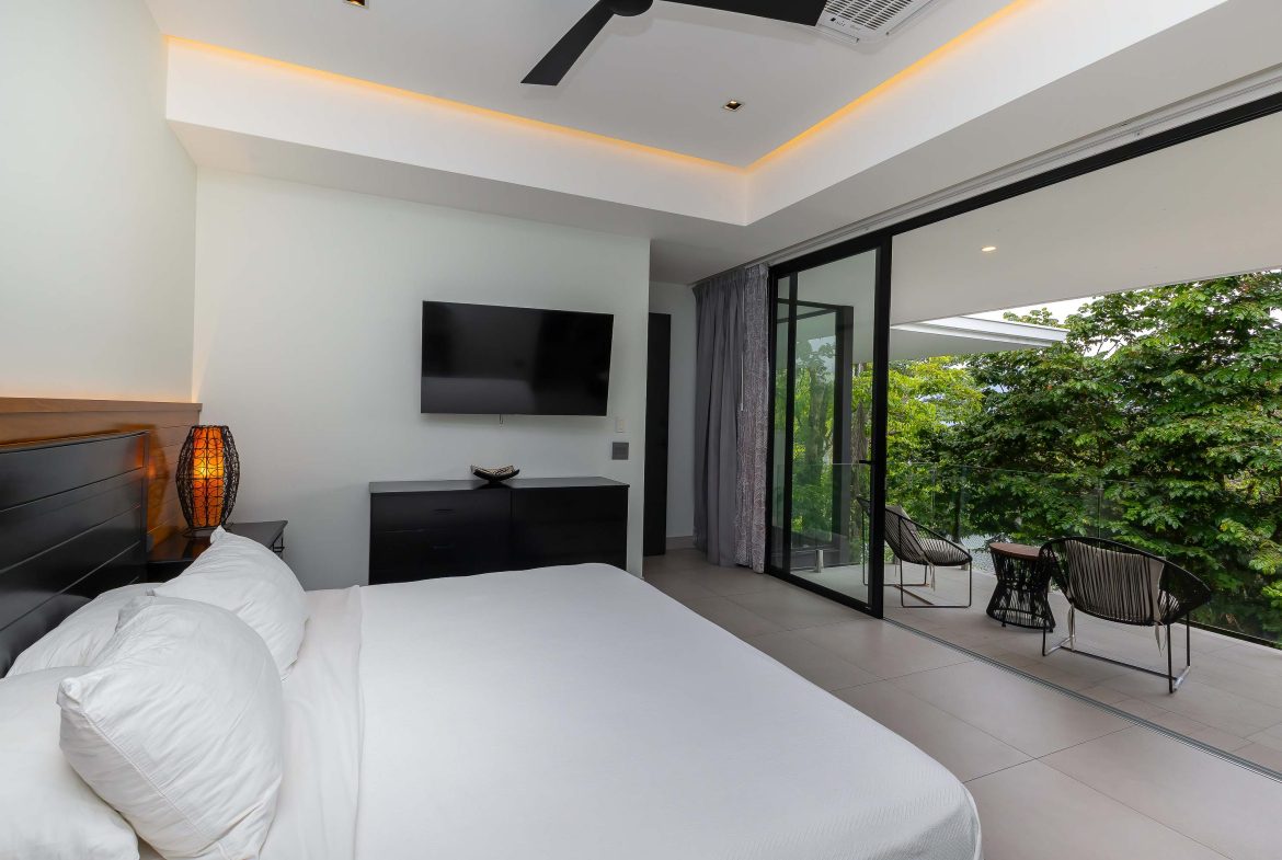 LUXURY PROPERTY NEAR TO THE BEACH, QUEPOS – 0.04 ACRES