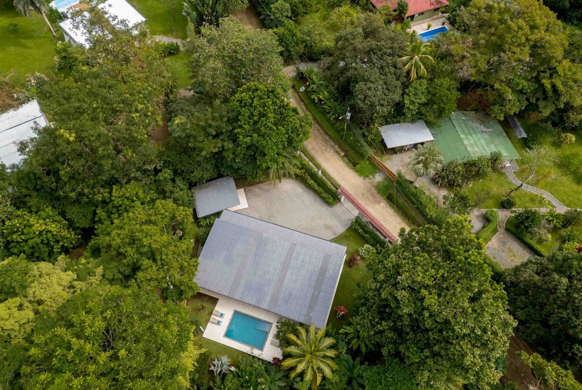 PROPERTY WITH 2 BEDROOMS, IN OJOCHAL – 0.3 ACRES, Uvita, Costa Rica — photo 1