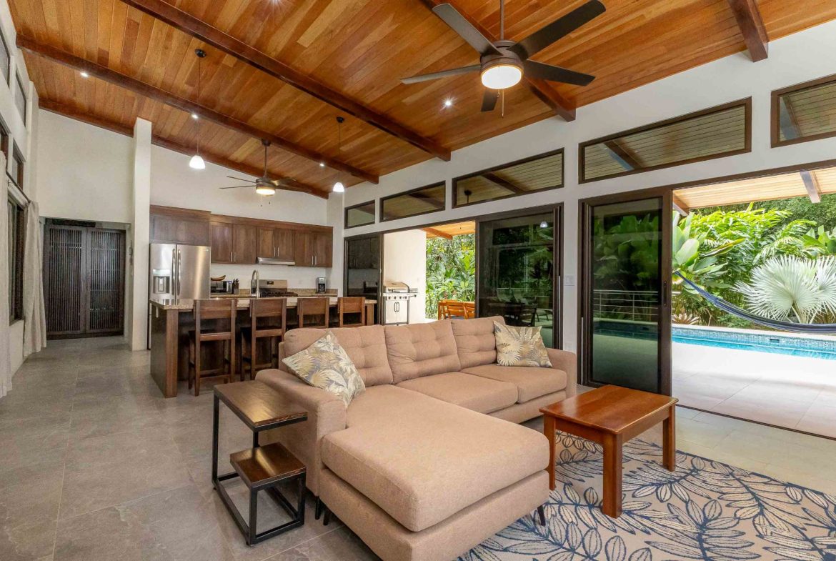 PROPERTY WITH 2 BEDROOMS, IN OJOCHAL – 0.3 ACRES, Uvita, Costa Rica — photo 5