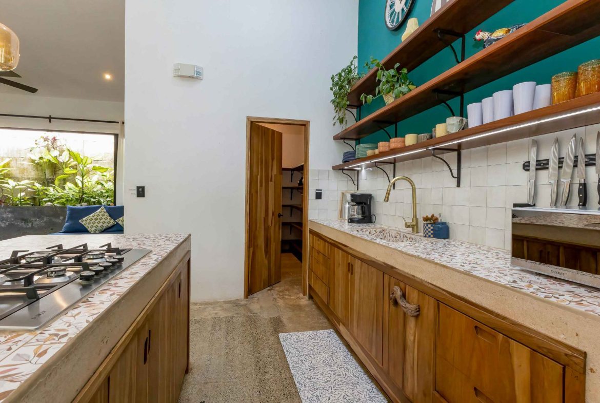 PROPERTY WITH 3 BEDROOM HOUSE, IN NARANJITO QUEPOS – 1.2 ACRES