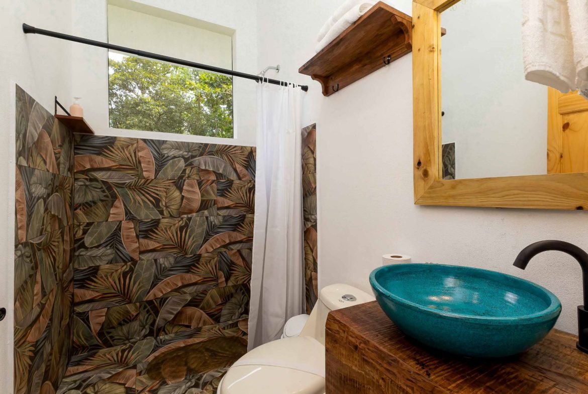PROPERTY WITH 3 BEDROOM HOUSE, IN NARANJITO QUEPOS – 1.2 ACRES