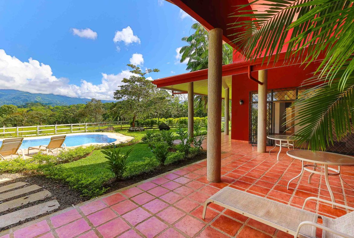 PROPERTY WITH FOUR BEDROOMS HOME, IN NARANJITO QUEPOS – 2 ACRES