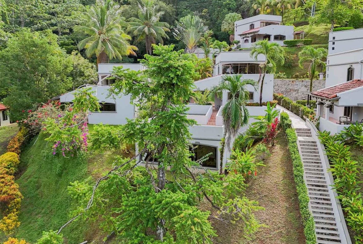 PROPERTY WITH SIX VILLAS IN TRES RIOS, WITH MOUNTAIN VIEWS – 0.24 ACRES