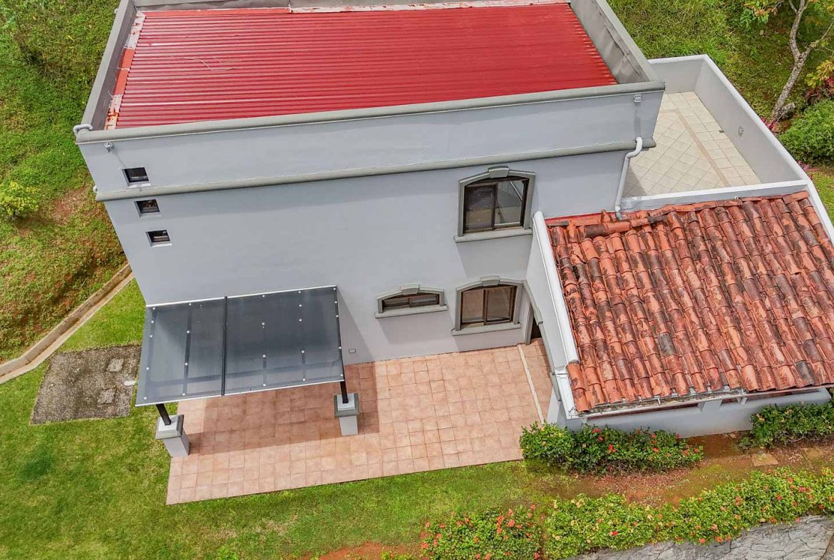 PROPERTY WITH SIX VILLAS IN TRES RIOS, WITH MOUNTAIN VIEWS – 0.24 ACRES