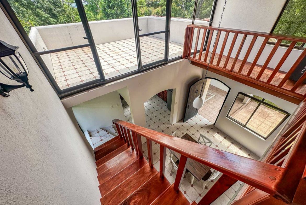VILLA PROPERTY WITH ONE BEDROOM CONDO IN TRES RIOS – 0.1 ACRES