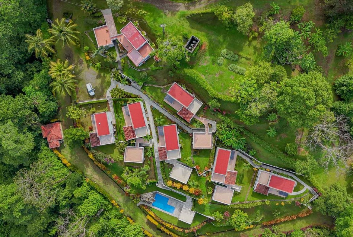 VILLA PROPERTY WITH ONE BEDROOM CONDO IN TRES RIOS – 0.1 ACRES