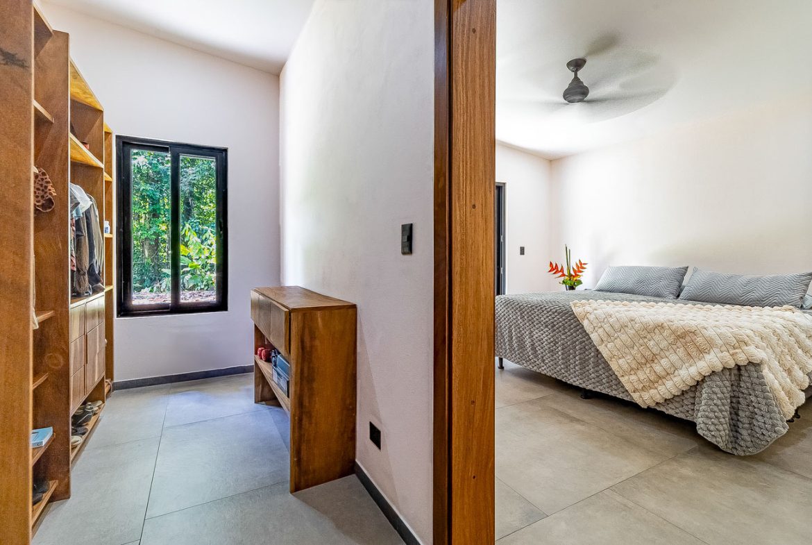 PROPERTY WITH 4 BEDROOM HOME, IN OJOCHAL – 12 ACRES