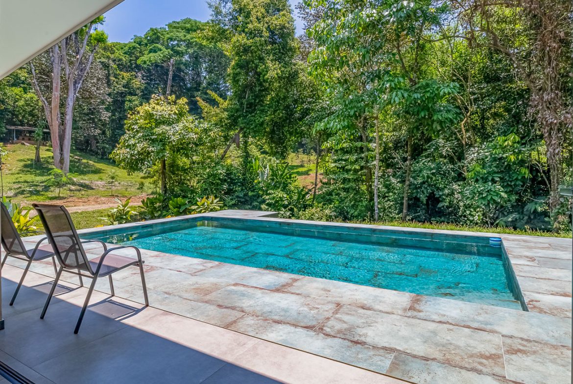PROPERTY WITH 4 BEDROOM HOME, IN OJOCHAL – 12 ACRES