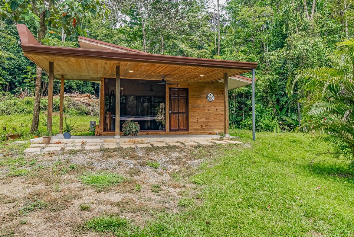 PROPERTY WITH 4 BEDROOM HOME, IN OJOCHAL – 12 ACRES
