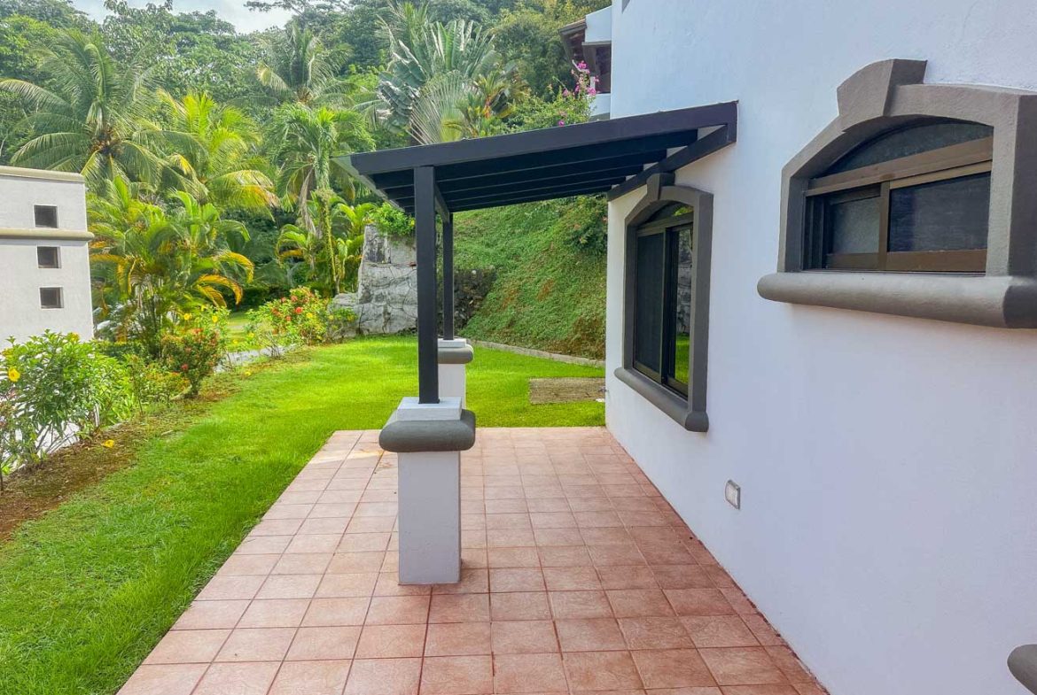 CONDOMINIUM WITH THREE BEDROOM VILLA IN TRES RIOS – 0.02 ACRES