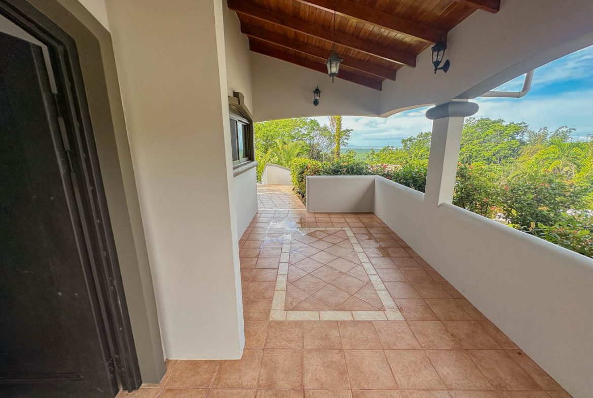 CONDOMINIUM WITH THREE BEDROOM VILLA IN TRES RIOS – 0.02 ACRES