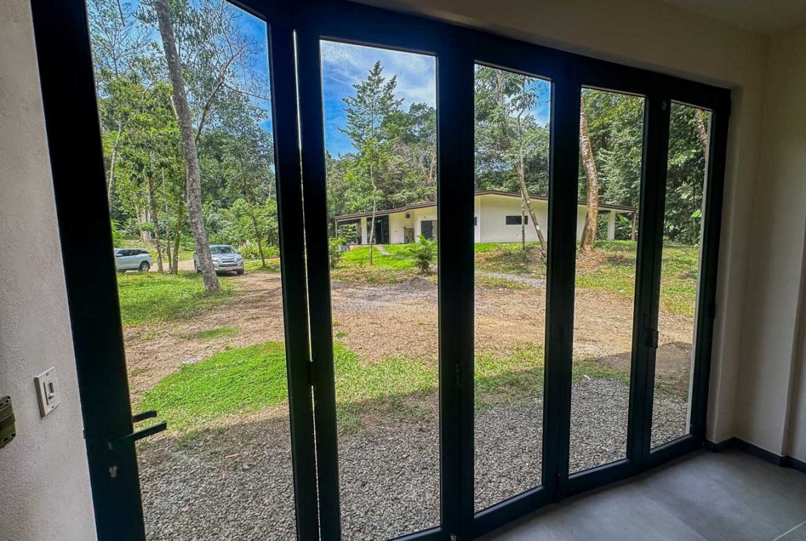 PROPERTY WITH 4 BEDROOM HOME, IN OJOCHAL – 12 ACRES