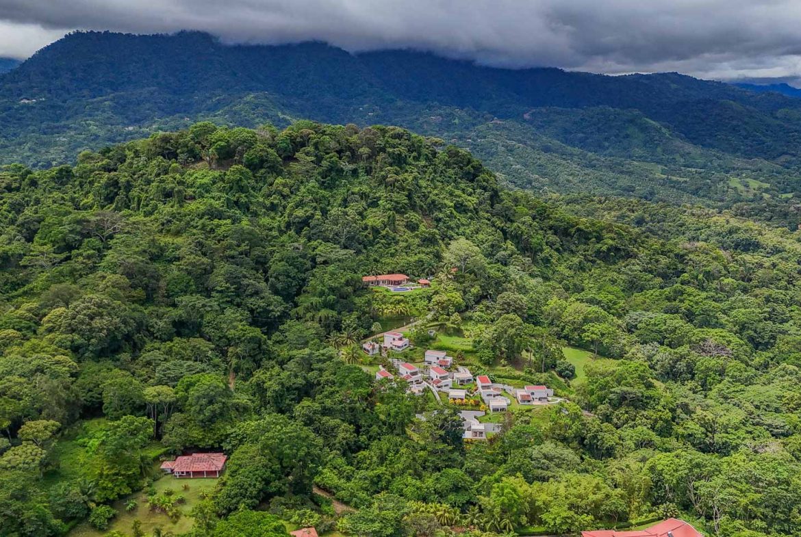 PROPERTY WITH SIX VILLAS IN TRES RIOS, WITH MOUNTAIN VIEWS – 0.24 ACRES