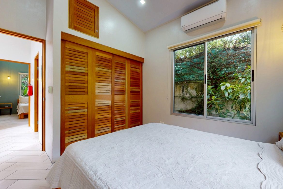 PROPERTY WITH THREE VILLAS IN BAHIA BALLENA – 0.24 ACRES