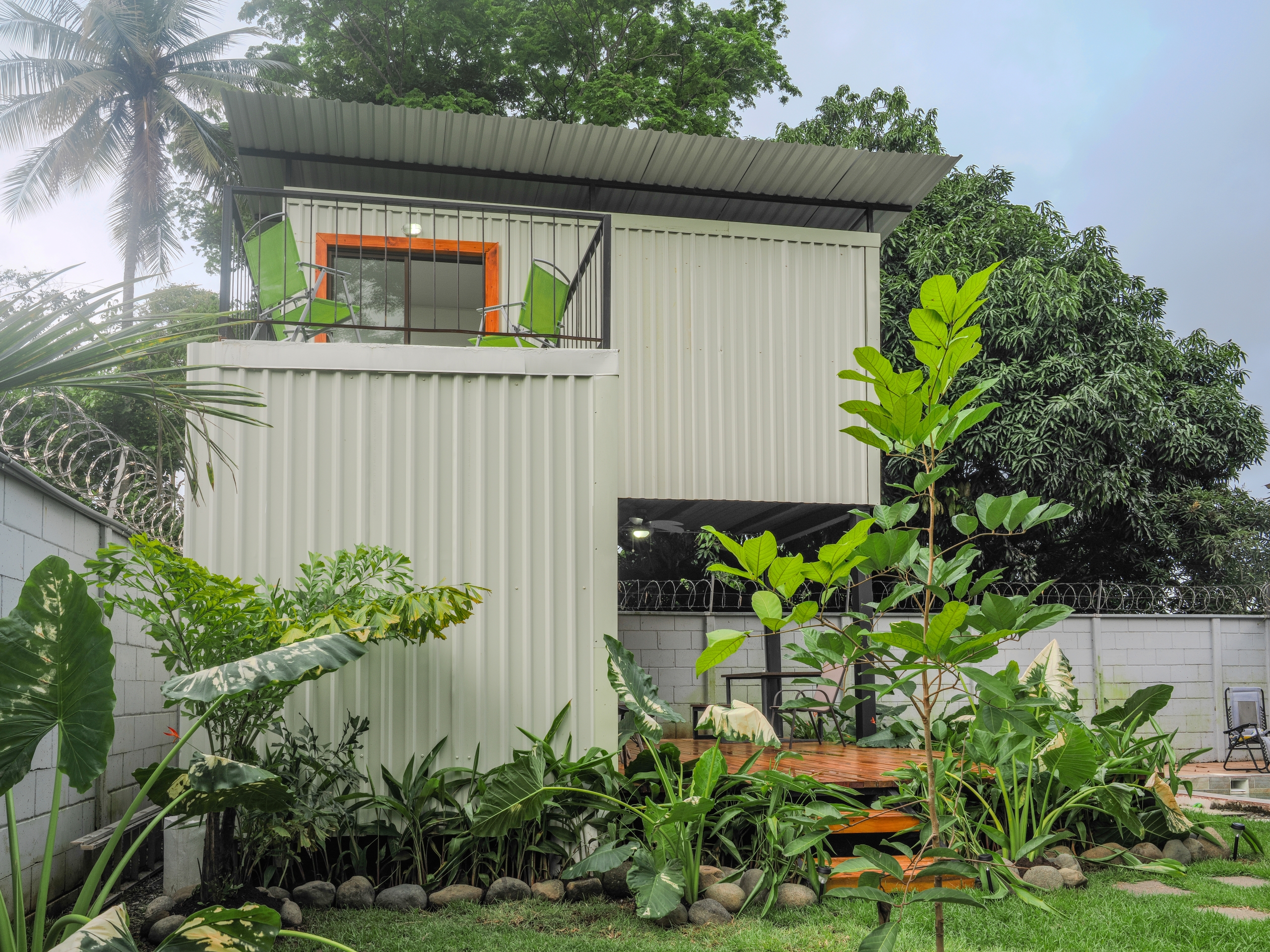 20241105_Yulian_OM1_Photo_PhotoWork__CR_SouthPacific_Uvita_TI_CasaErick_23248