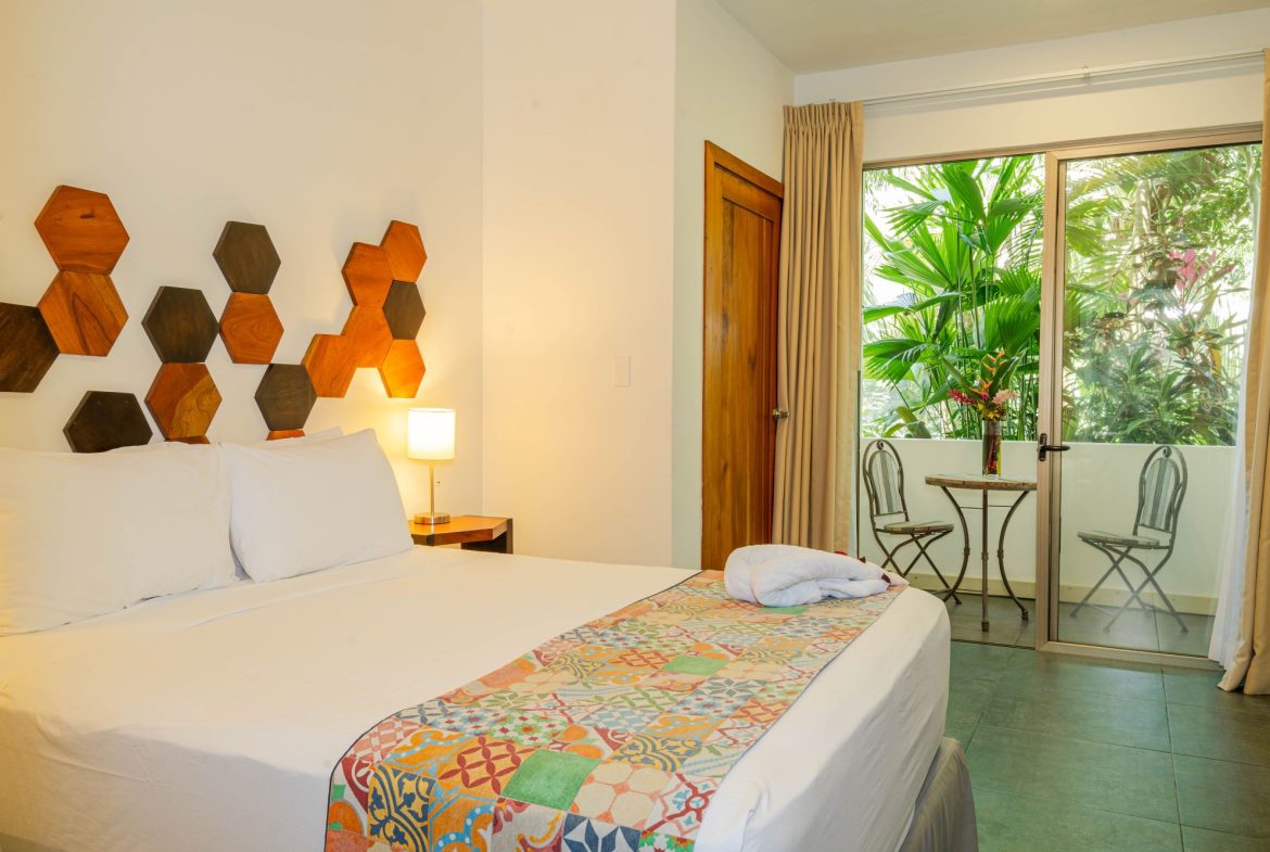 TWENTY-TWO ROOM HOTEL PROPERTY, IN MANUEL ANTONIO – 0.42 ACRES
