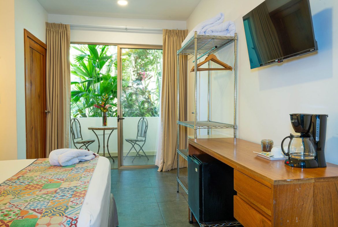 TWENTY-TWO ROOM HOTEL PROPERTY, IN MANUEL ANTONIO – 0.42 ACRES