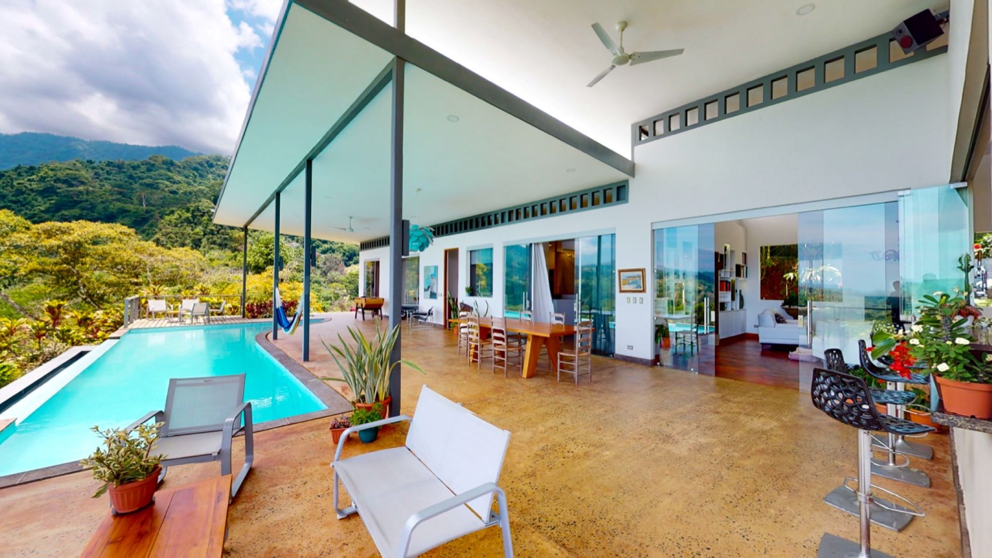 5432 – Luxury Ocean View Home with Chic Riverfront Cabins_08