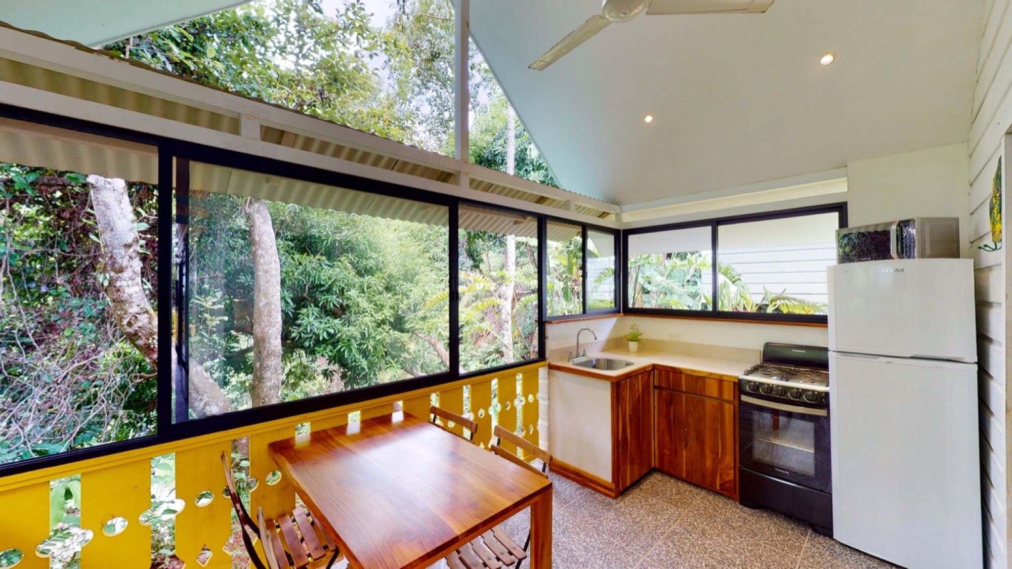 5432 – Luxury Ocean View Home with Chic Riverfront Cabins_32