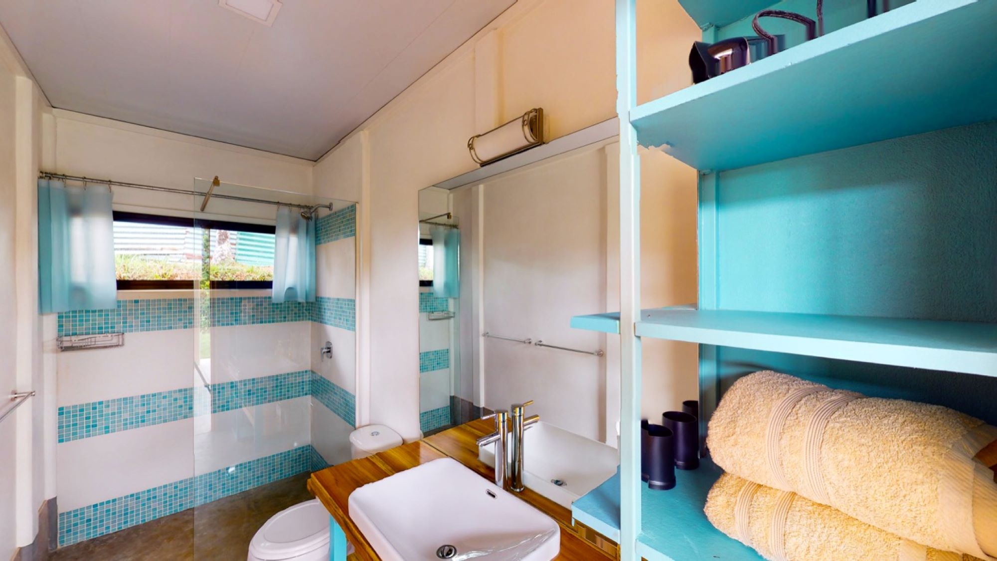 5432 – Luxury Ocean View Home with Chic Riverfront Cabins_39