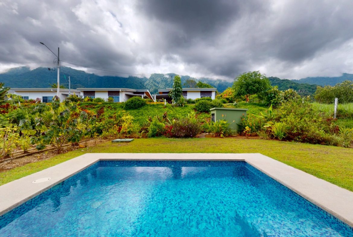 PROPERTY WITH 3 BEDROOM HOME, IN OJOCHAL – 0.15 ACRES