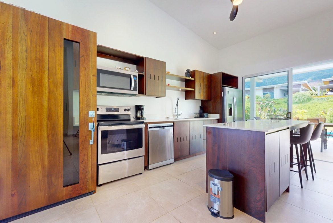 PROPERTY WITH 3 BEDROOM HOME, IN OJOCHAL – 0.15 ACRES, Uvita, Costa Rica — photo 6