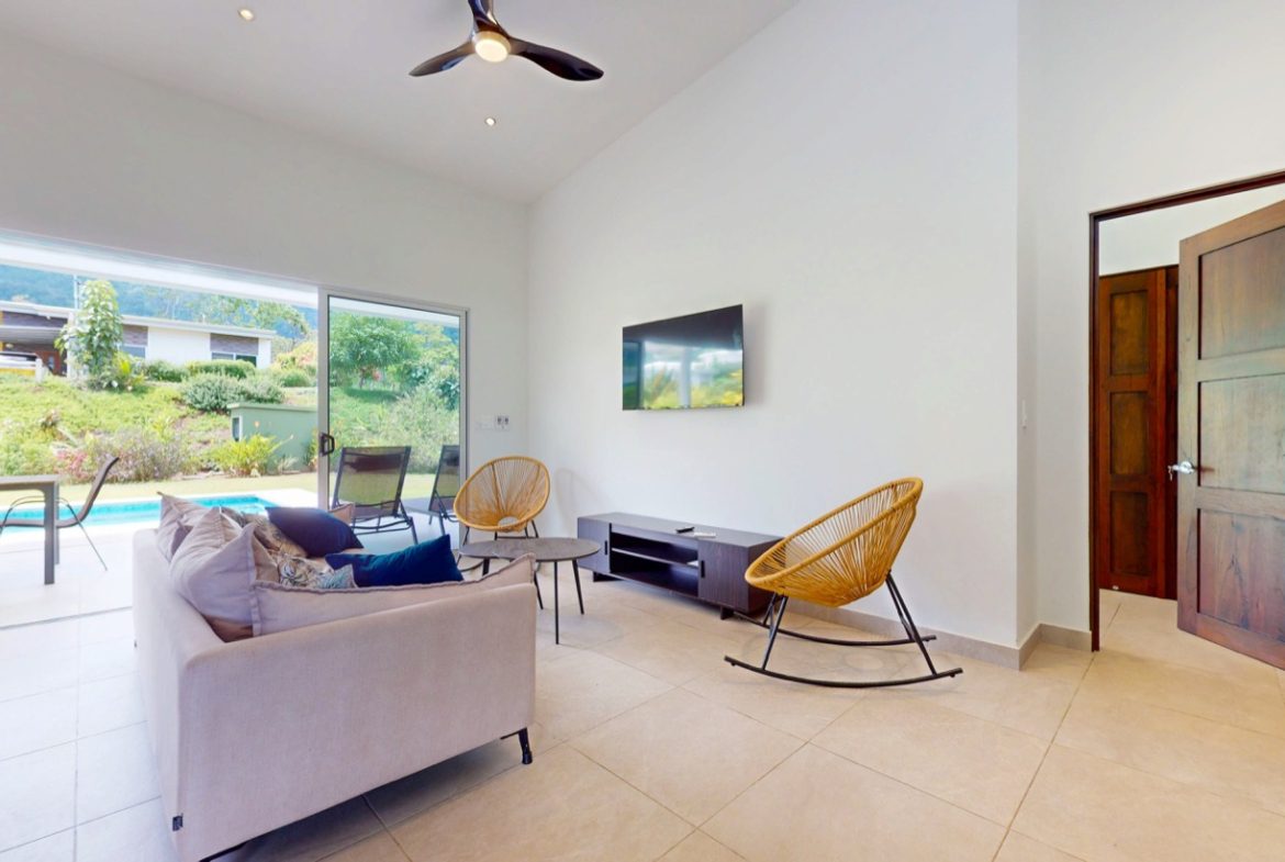 PROPERTY WITH 3 BEDROOM HOME, IN OJOCHAL – 0.15 ACRES, Uvita, Costa Rica — photo 7