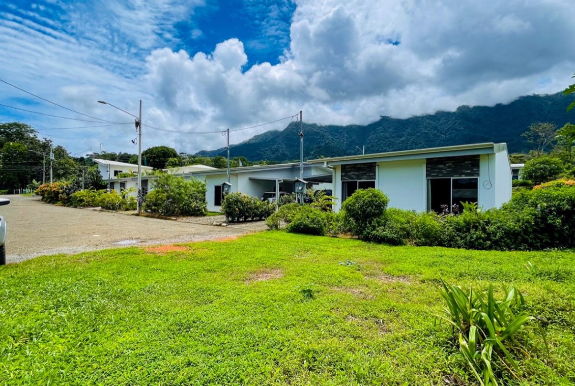 PROPERTY WITH 3 BEDROOM HOME, IN OJOCHAL – 0.15 ACRES
