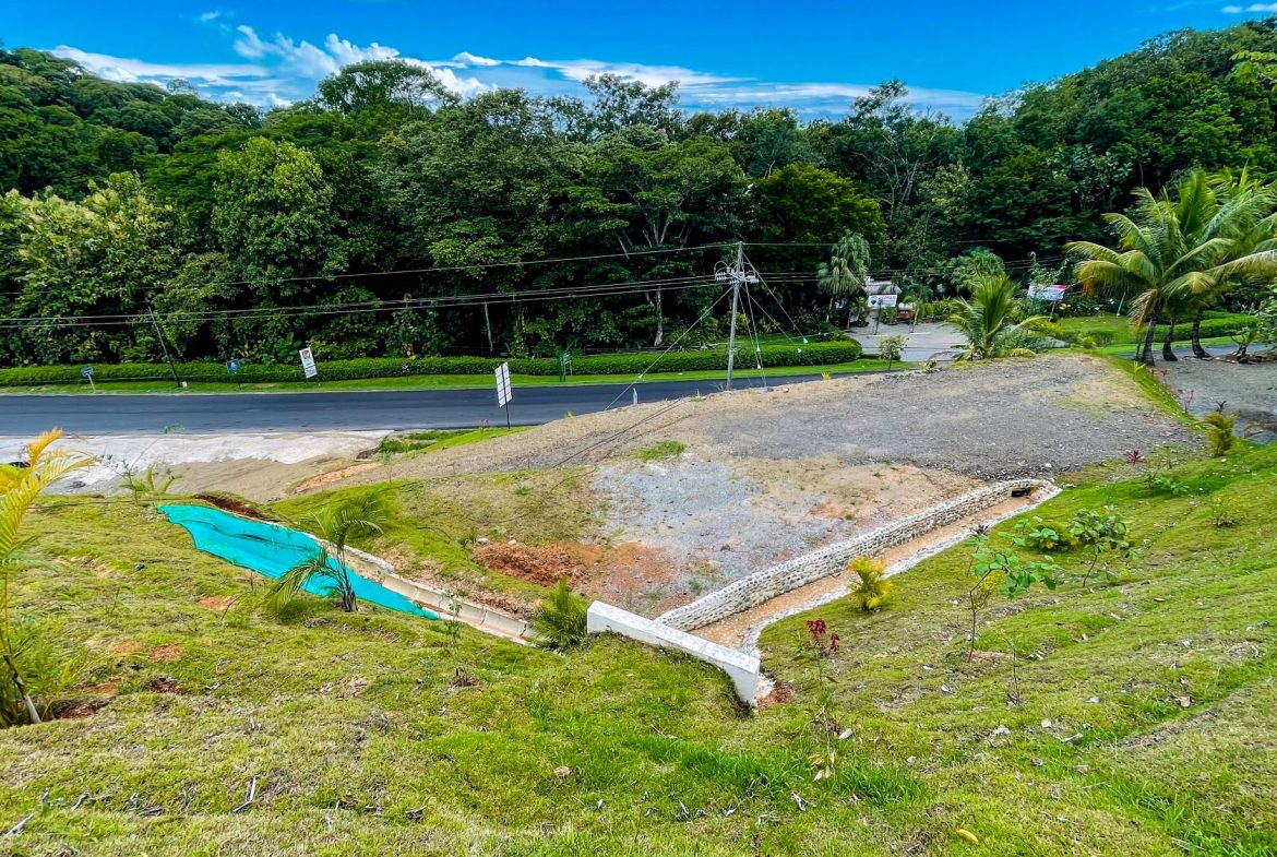 BUILDING PROPERTY AT THE ENTRANCE TO OJOCHAL – 2.03 ACRES