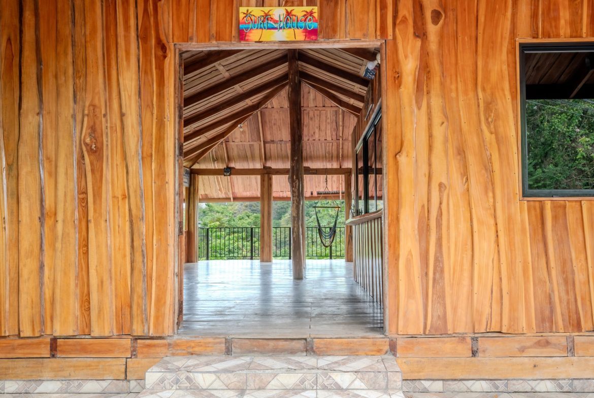 PROPERTY IN CONDOMINIUM WITH SEVEN BEDROOM HOUSE, IN QUEPOS – 1.04 ACRES