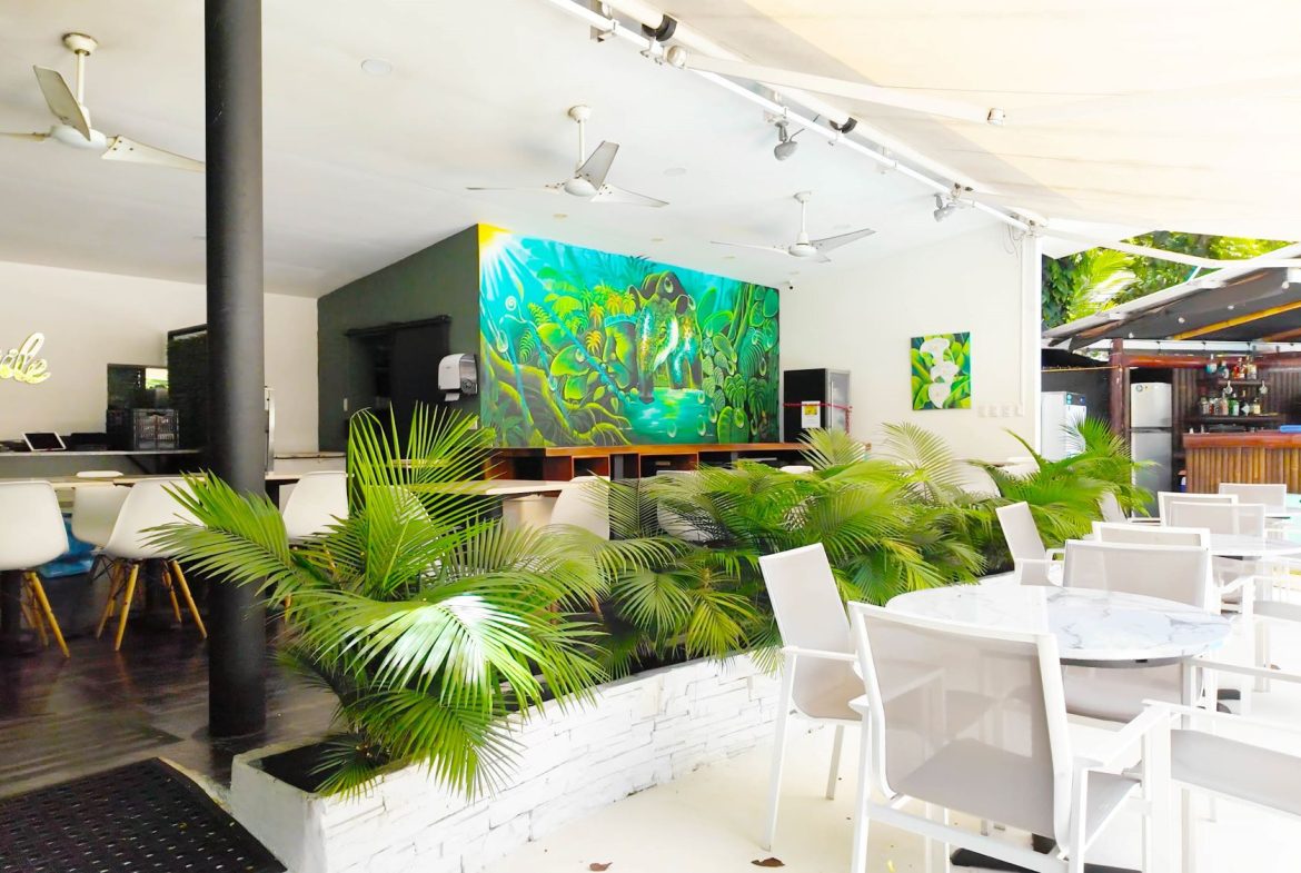 TWENTY-TWO ROOM HOTEL PROPERTY, IN MANUEL ANTONIO – 0.42 ACRES