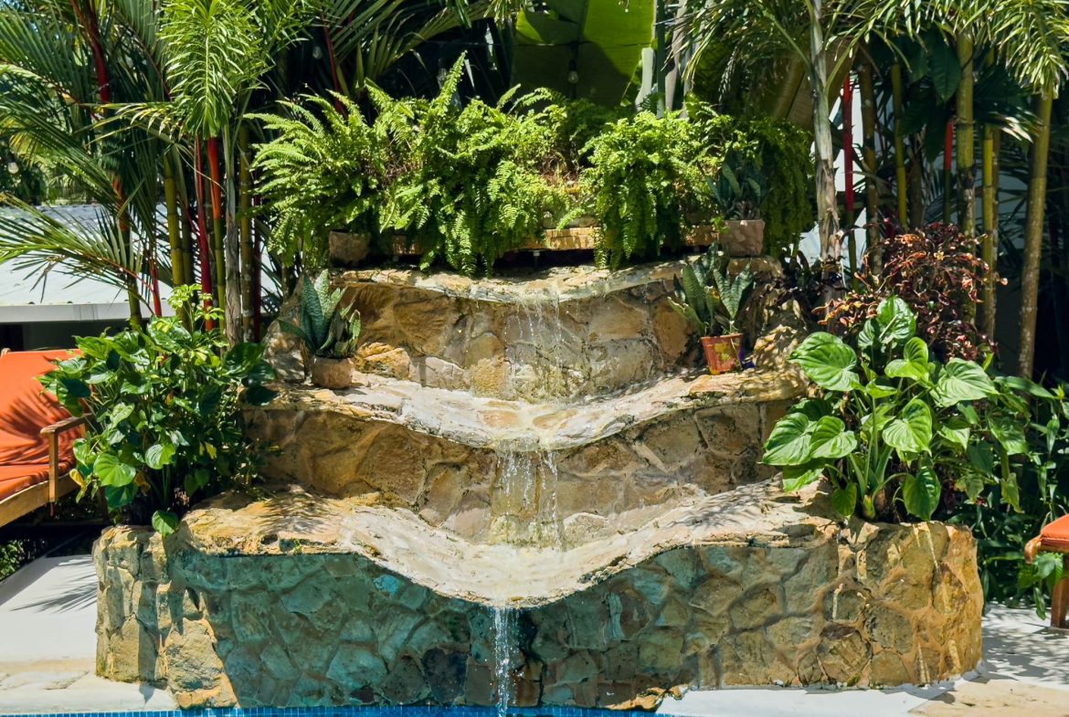 TWENTY-TWO ROOM HOTEL PROPERTY, IN MANUEL ANTONIO – 0.42 ACRES