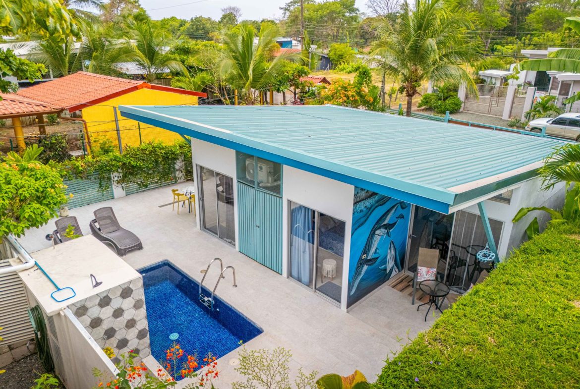 PROPERTY WITH FIVE BEDROOMS NEAR THE BEACH IN BAHIA BALLENA – 0.1 ACRES, Uvita, Costa Rica — photo 3