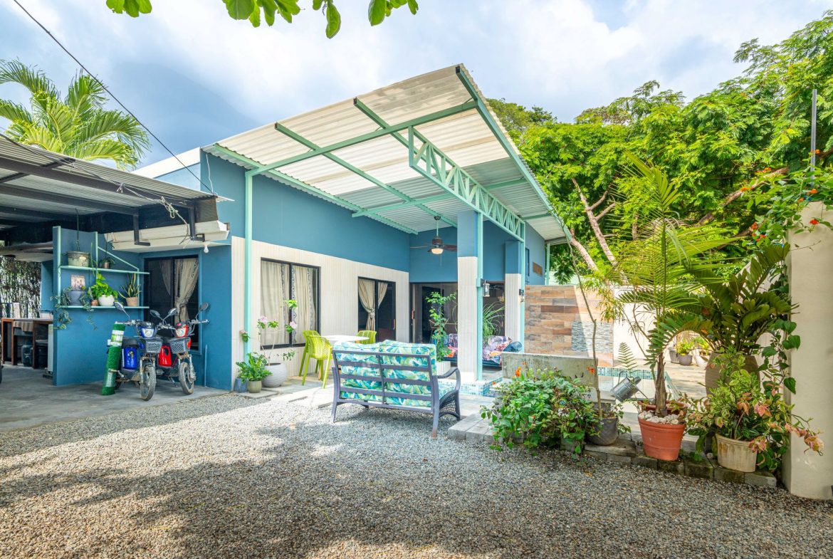 PROPERTY WITH FIVE BEDROOMS NEAR THE BEACH IN BAHIA BALLENA – 0.1 ACRES, Uvita, Costa Rica — photo 6