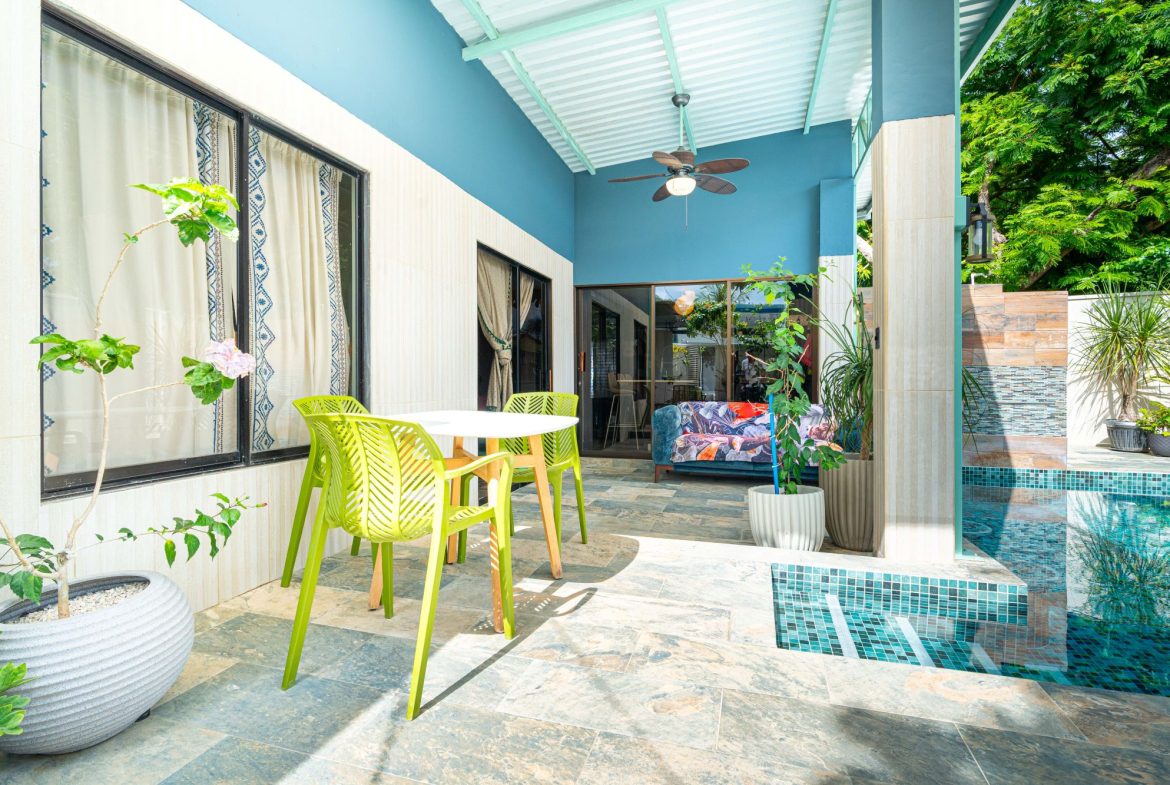 PROPERTY WITH FIVE BEDROOMS NEAR THE BEACH IN BAHIA BALLENA – 0.1 ACRES, Uvita, Costa Rica — photo 7