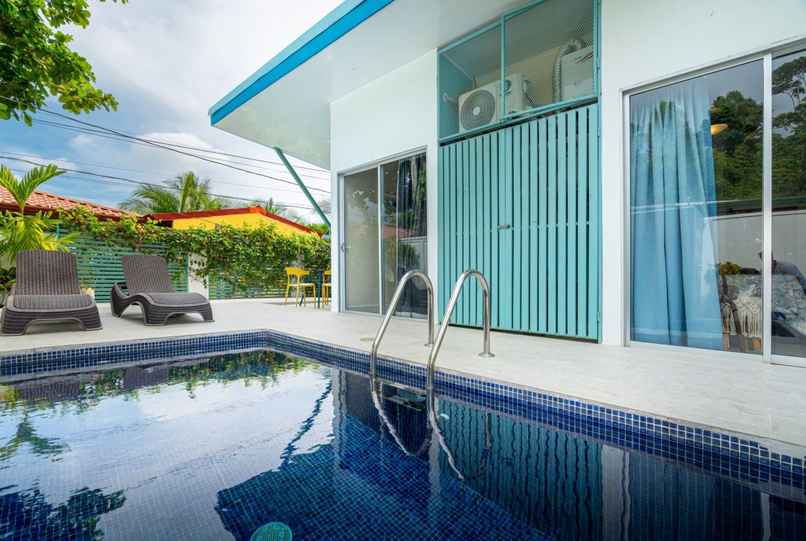 PROPERTY WITH FIVE BEDROOMS NEAR THE BEACH IN BAHIA BALLENA – 0.1 ACRES