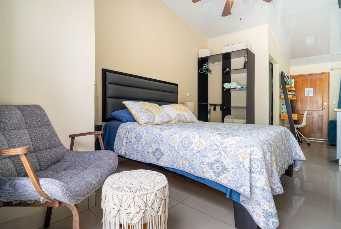 PROPERTY WITH FIVE BEDROOMS NEAR THE BEACH IN BAHIA BALLENA – 0.1 ACRES