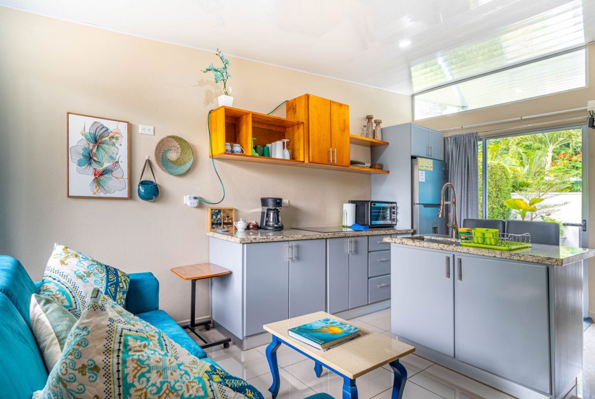 PROPERTY WITH FIVE BEDROOMS NEAR THE BEACH IN BAHIA BALLENA – 0.1 ACRES