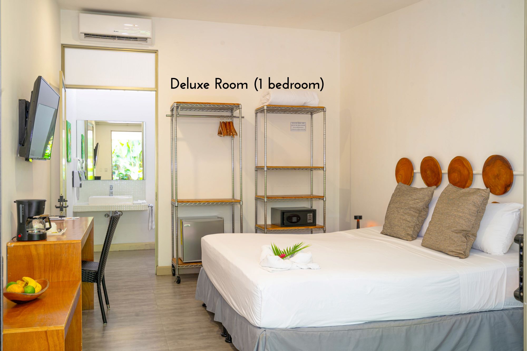 DeluxeRoom_05-1