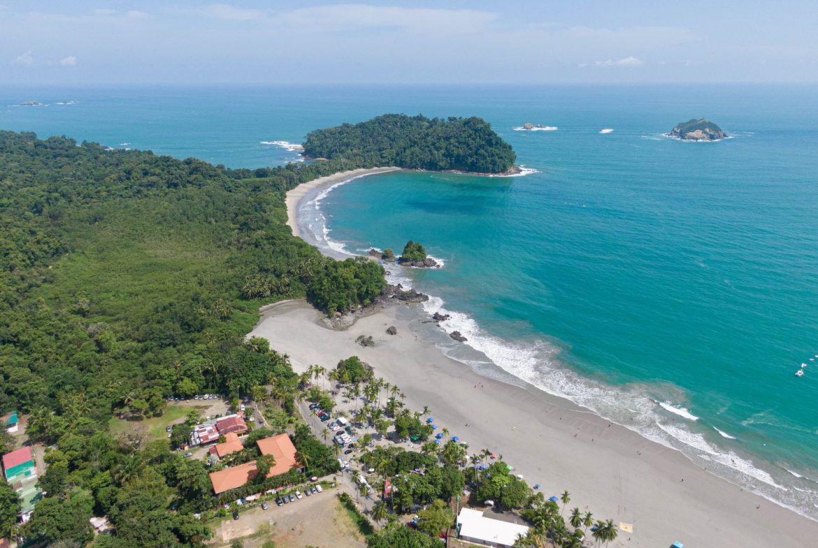 TWENTY-TWO ROOM HOTEL PROPERTY, IN MANUEL ANTONIO – 0.42 ACRES