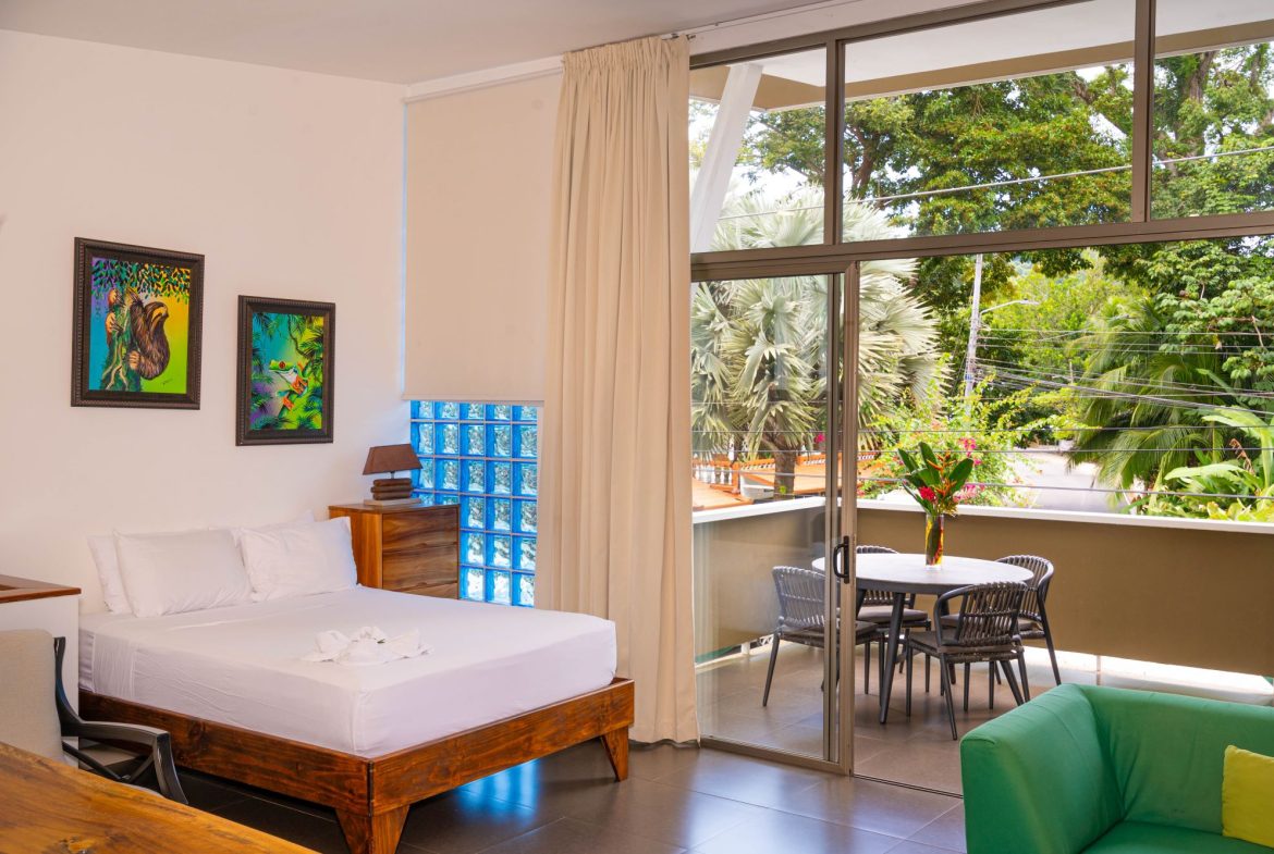 TWENTY-TWO ROOM HOTEL PROPERTY, IN MANUEL ANTONIO – 0.42 ACRES