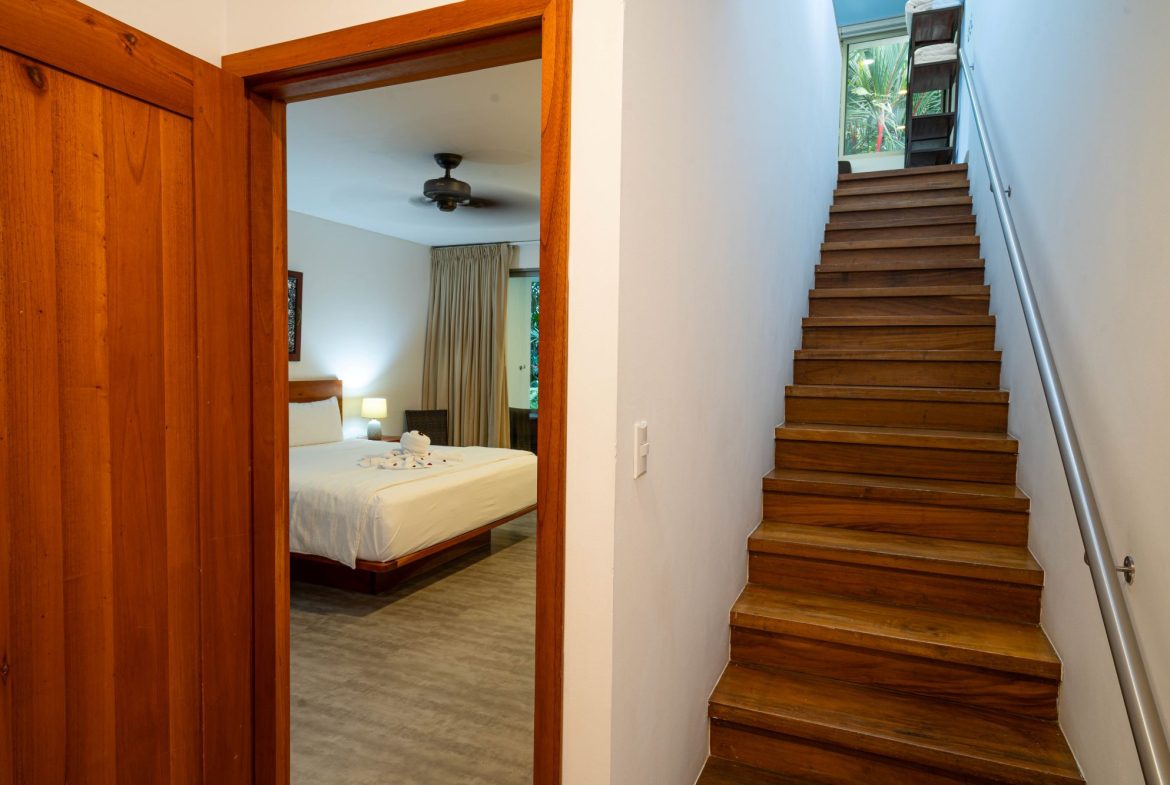 TWENTY-TWO ROOM HOTEL PROPERTY, IN MANUEL ANTONIO – 0.42 ACRES