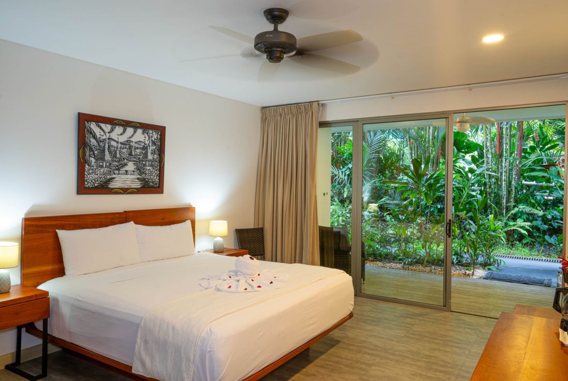 TWENTY-TWO ROOM HOTEL PROPERTY, IN MANUEL ANTONIO – 0.42 ACRES