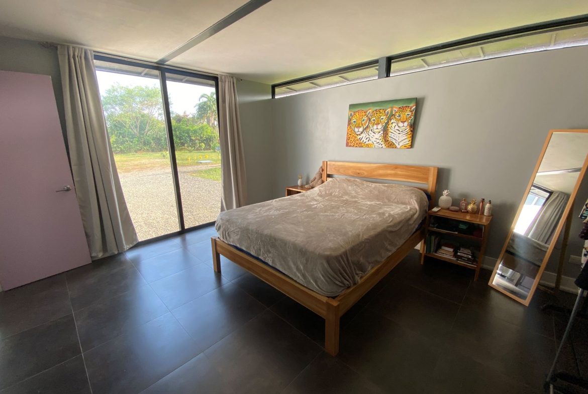 PROPERTY WITH THREE BEDROOM HOME NEAR TO THE BEACH, IN BARRIGONES LA PALMA – 0.17 ACRES