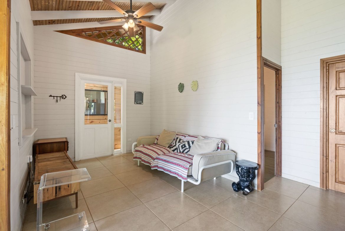 JUNGLE PROPERTY WITH THREE BEDROOM HOME, – IN LAGUNAS 1.6 ACRES, Uvita, Costa Rica — photo 7