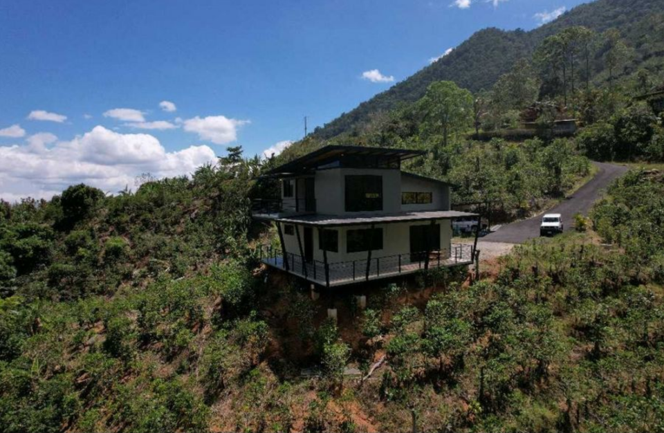 Modern country house with guest cottage amidst a coffee plantation in Perez Zeledon Costa Rica06