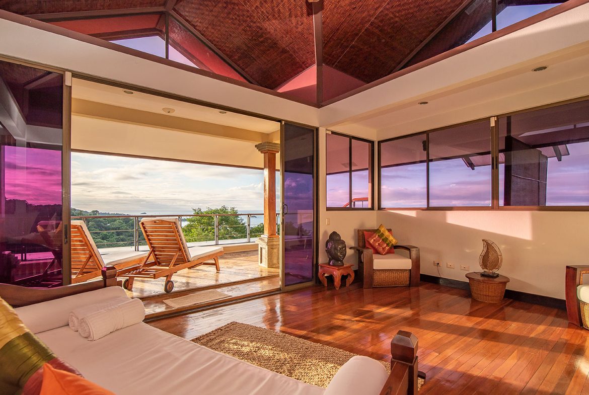 10 BEDROOM LUXURY HOME IN MANUEL ANTONIO