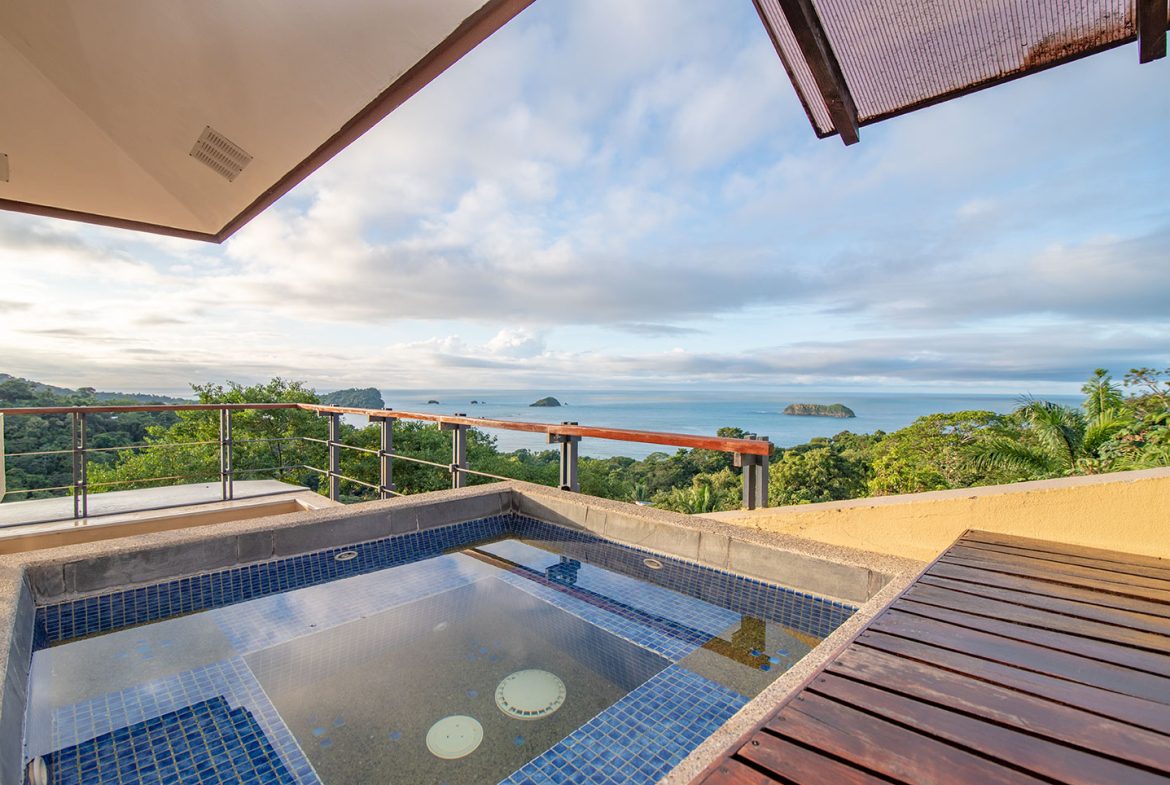 10 BEDROOM LUXURY HOME IN MANUEL ANTONIO